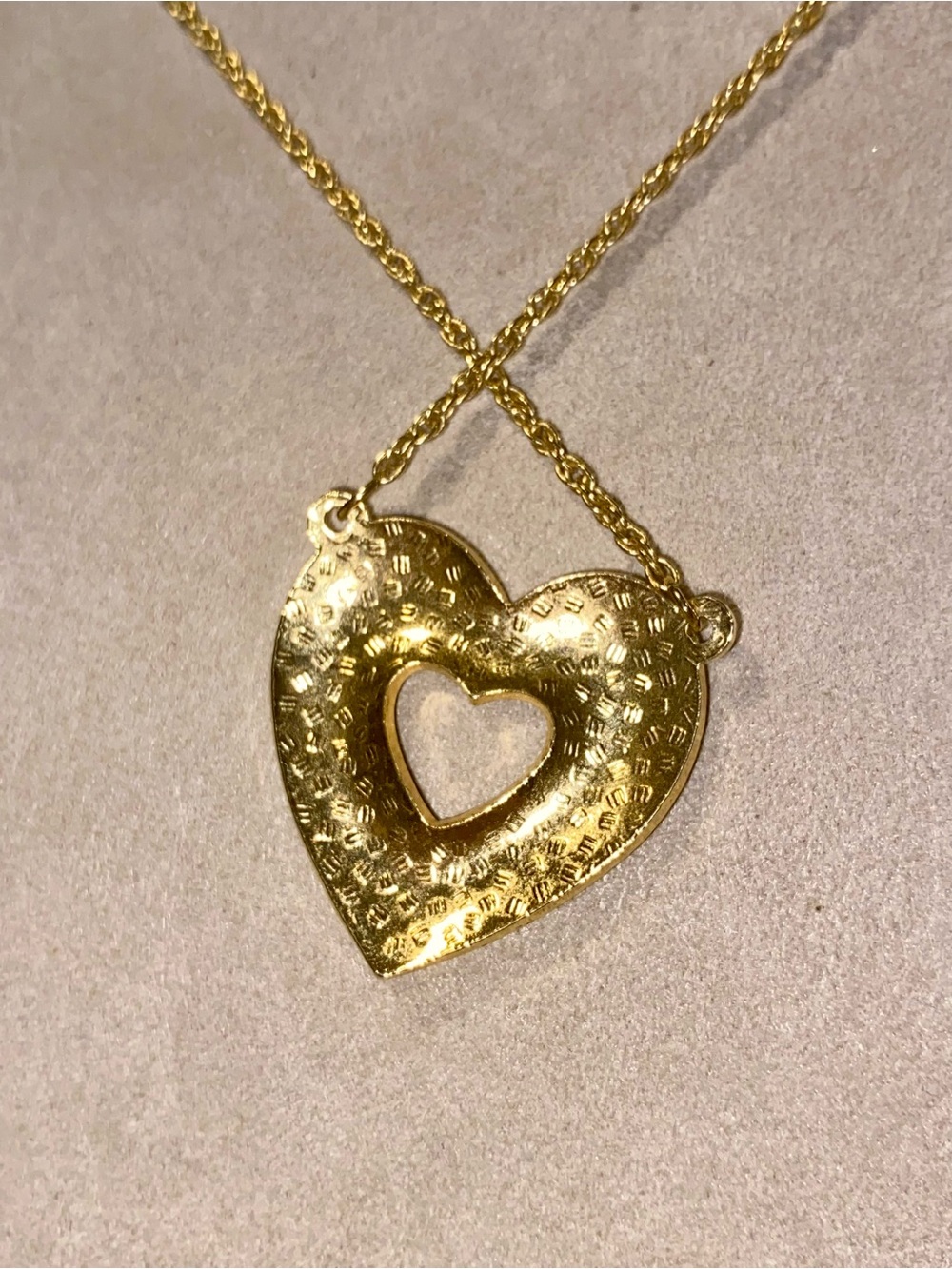 1988 Avon "Romantic Cloisonne" Heart Pendant Necklace - Picture 3 of 4